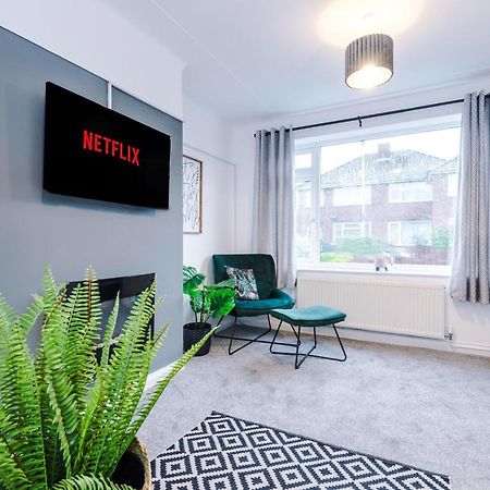 Welcoming 3 Bed Home, 10 Mins From Chester Races And Zoo Saughall Екстериор снимка