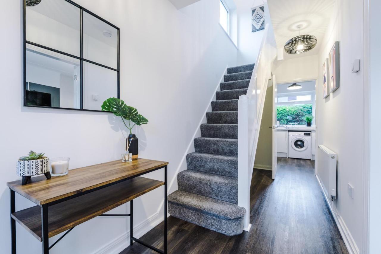 Welcoming 3 Bed Home, 10 Mins From Chester Races And Zoo Saughall Екстериор снимка